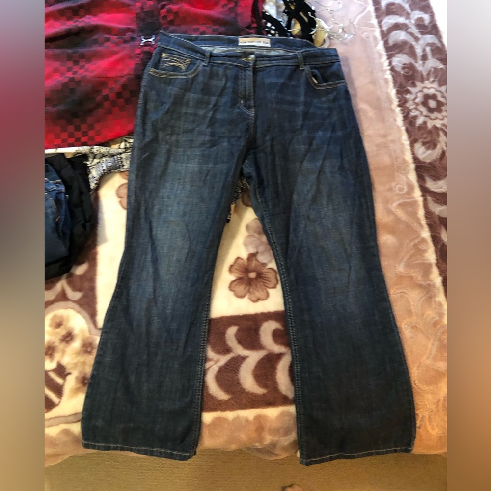 Marks & Spencer | BOOT LEG JEANS SIZE UK 18 SHORT